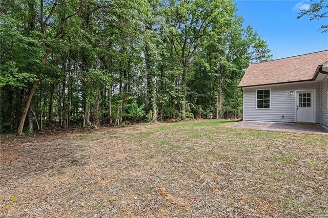 125 City Line Drive, Thomasville, NC 27360