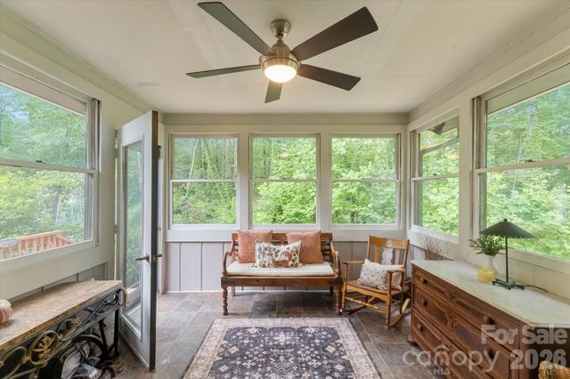 132 E Whisperwood Circle, Hendersonville, NC 28791