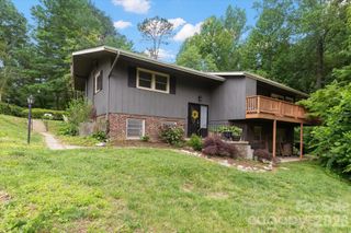 132 E Whisperwood Circle, Hendersonville, NC 28791
