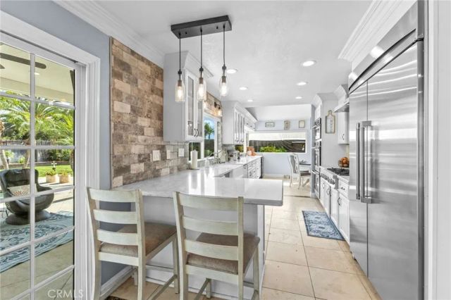 909 Nottingham Drive, Corona, CA 92880