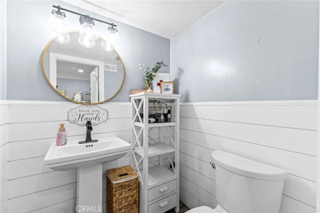 909 Nottingham Drive, Corona, CA 92880