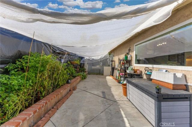 909 Nottingham Drive, Corona, CA 92880