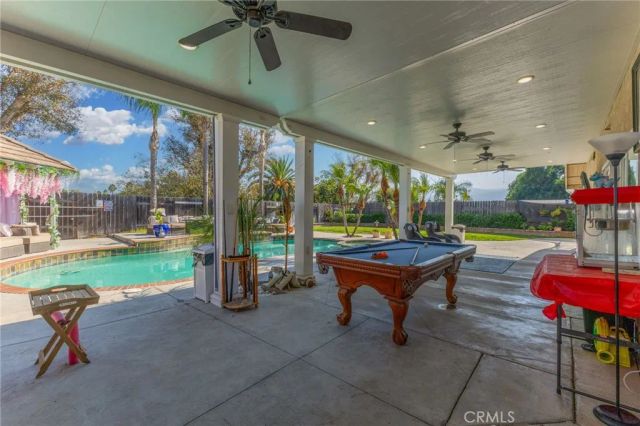 909 Nottingham Drive, Corona, CA 92880