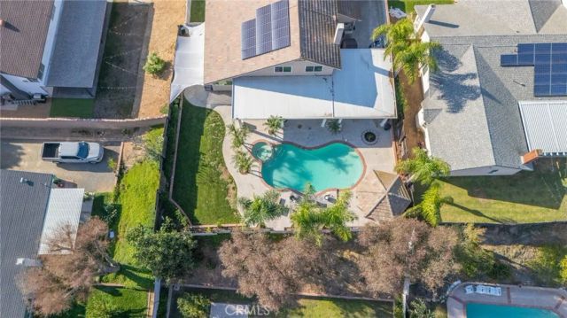 909 Nottingham Drive, Corona, CA 92880