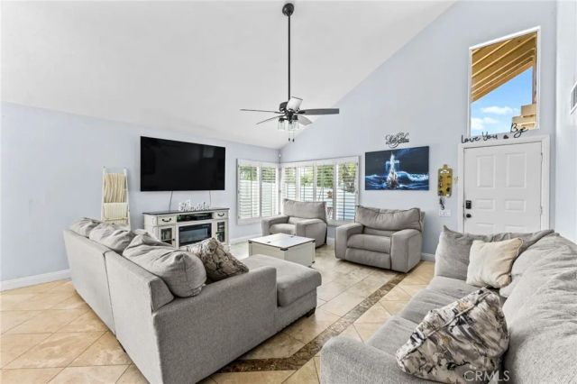 909 Nottingham Drive, Corona, CA 92880