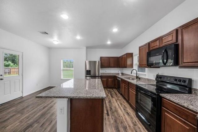 9850 Hunter Springs, Conroe, TX 77306