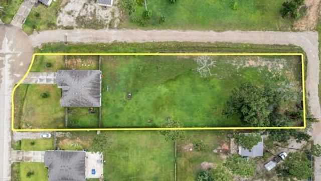 9850 Hunter Springs, Conroe, TX 77306