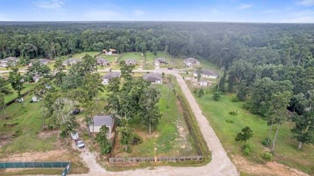 9850 Hunter Springs, Conroe, TX 77306