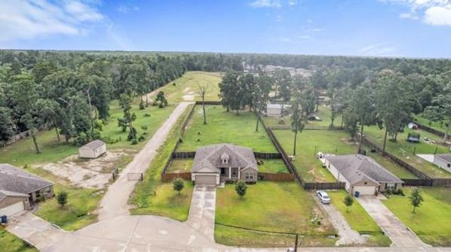 9850 Hunter Springs, Conroe, TX 77306