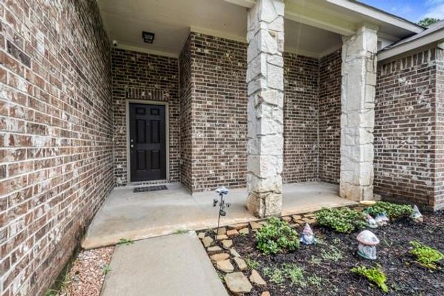 9850 Hunter Springs, Conroe, TX 77306