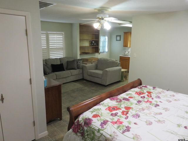 503 Pinehill Road, Henderson, TX 75654