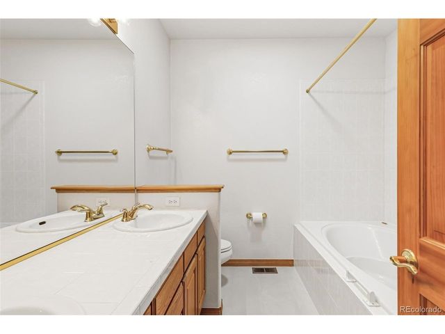 9178 S Cedar Hill Way, Lone Tree, CO 80124