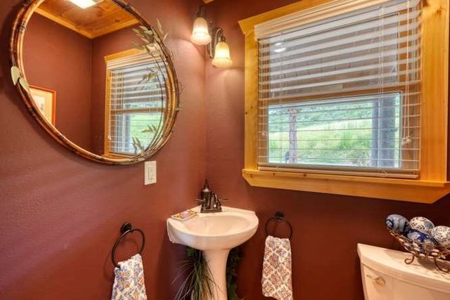 628 Madison Lane, Brasstown, NC 28902