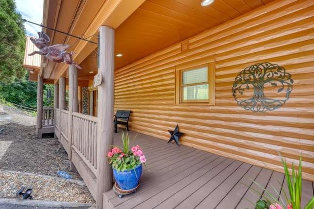 628 Madison Lane, Brasstown, NC 28902