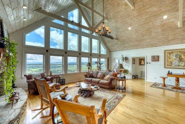 628 Madison Lane, Brasstown, NC 28902