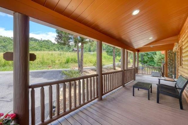 628 Madison Lane, Brasstown, NC 28902