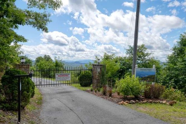 628 Madison Lane, Brasstown, NC 28902