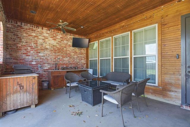 829 Inwood Forest Boulevard, Sulphur, LA 70665