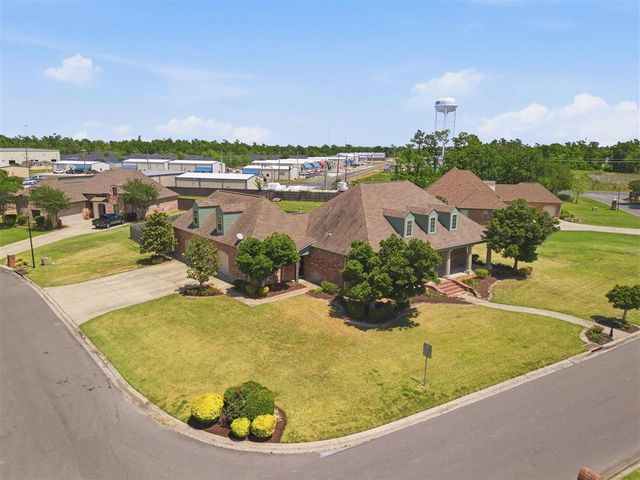 829 Inwood Forest Boulevard, Sulphur, LA 70665