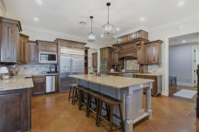 829 Inwood Forest Boulevard, Sulphur, LA 70665