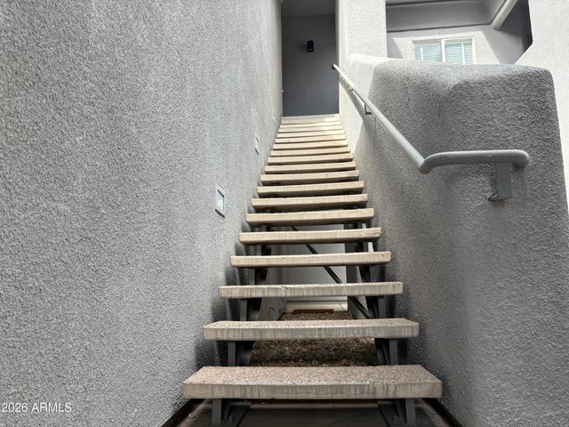 7401 W ARROWHEAD CLUBHOUSE Drive 2071, Glendale, AZ 85308