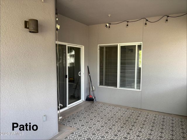 7401 W ARROWHEAD CLUBHOUSE Drive 2071, Glendale, AZ 85308