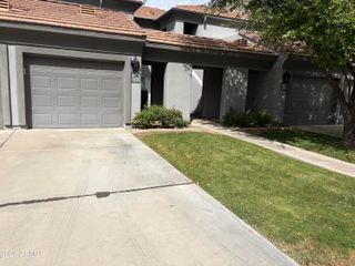 7401 W ARROWHEAD CLUBHOUSE Drive 2071, Glendale, AZ 85308