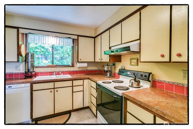 433 Klickitat, La Conner, WA 98257