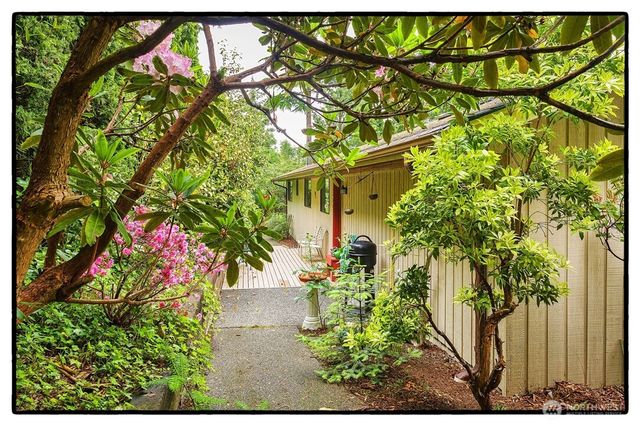 433 Klickitat, La Conner, WA 98257