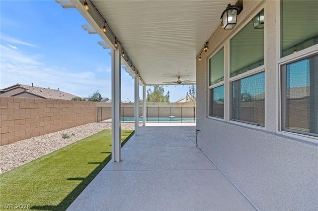 8320 Carabiner Court, Las Vegas, NV 89166