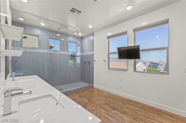 8320 Carabiner Court, Las Vegas, NV 89166