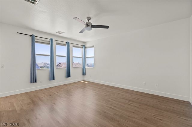 8320 Carabiner Court, Las Vegas, NV 89166