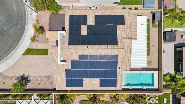 8320 Carabiner Court, Las Vegas, NV 89166