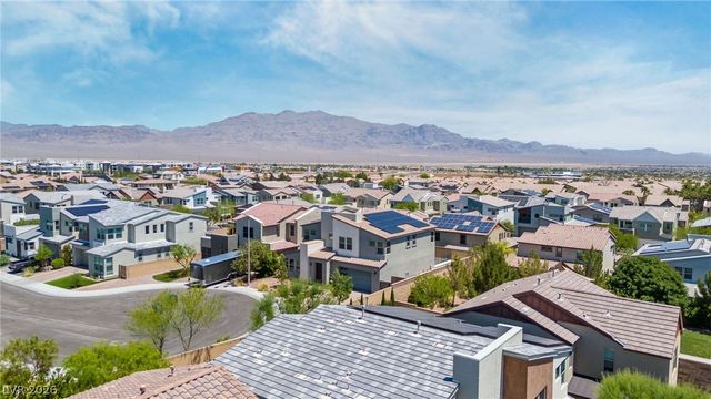 8320 Carabiner Court, Las Vegas, NV 89166