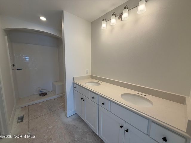 5032 Easton Drive, Oregon, OH 43616