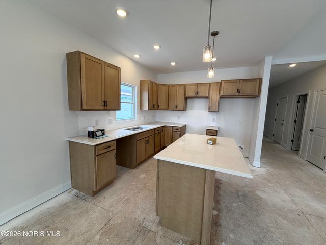 5032 Easton Drive, Oregon, OH 43616