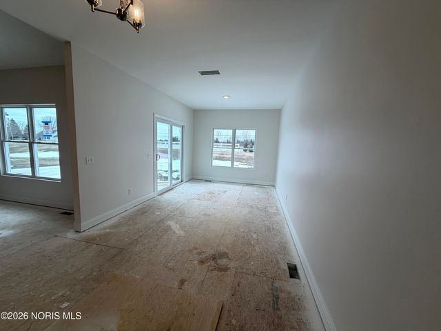 5032 Easton Drive, Oregon, OH 43616