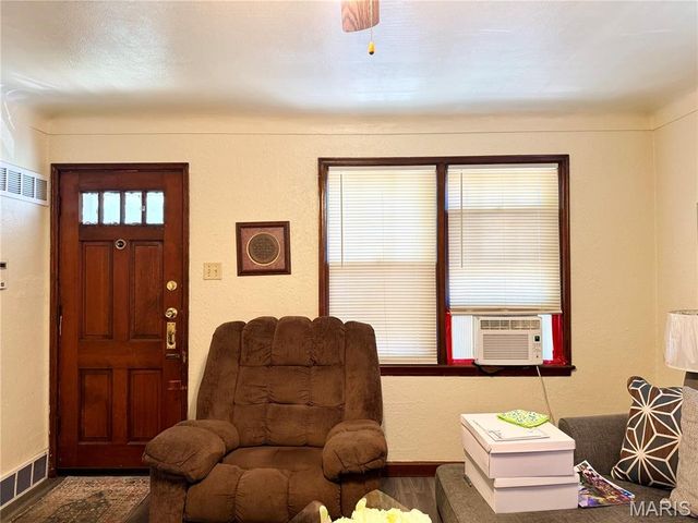 7506 W Florissant Avenue, St Louis, MO 63136