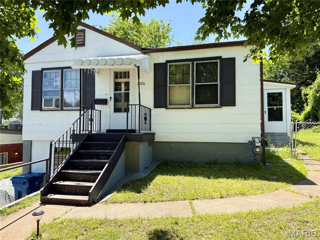 7506 W Florissant Avenue, St Louis, MO 63136