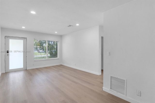 401 SW 25th Ave, Fort Lauderdale, FL 33312