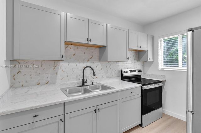 401 SW 25th Ave, Fort Lauderdale, FL 33312