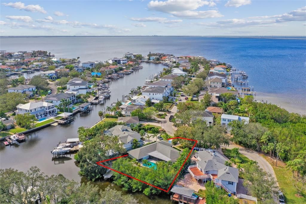 5104 W SAN JOSE STREET, Tampa, FL 33629