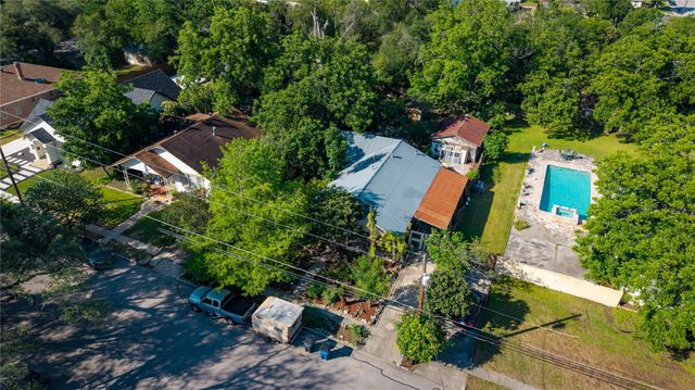 242 S Sycamore Ave, New Braunfels, TX 78130