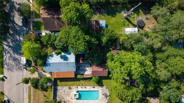 242 S Sycamore Ave, New Braunfels, TX 78130