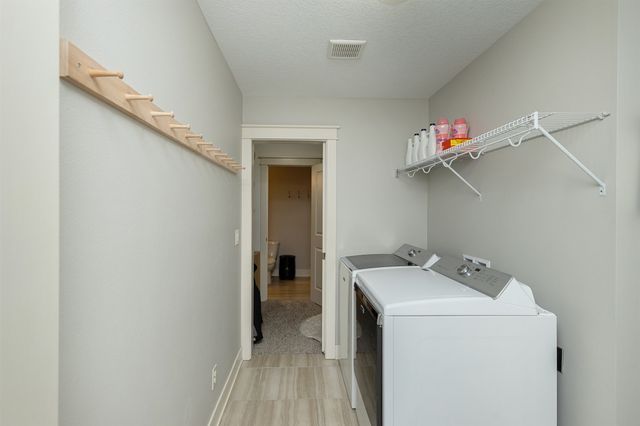 2909 SW Country Lane, Ankeny, IA 50023