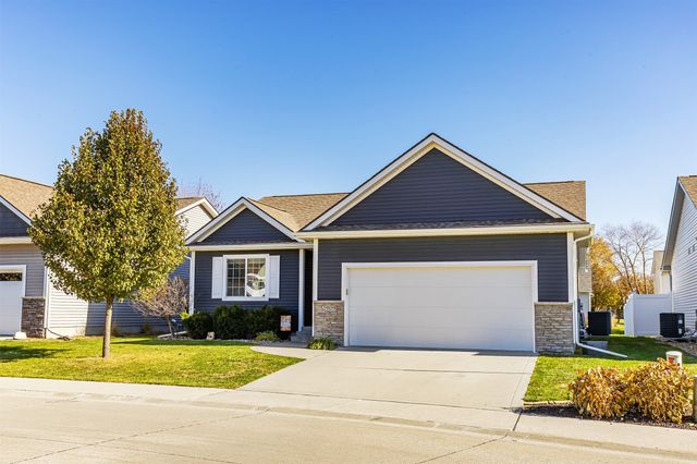 2909 SW Country Lane, Ankeny, IA 50023