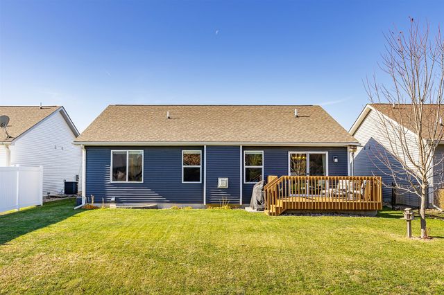 2909 SW Country Lane, Ankeny, IA 50023