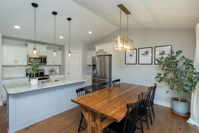 2909 SW Country Lane, Ankeny, IA 50023