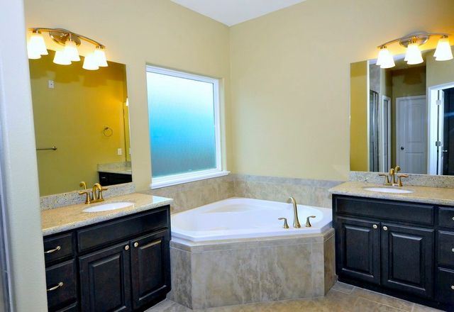 15609 ESCAPADE St, Corpus Christi, TX 78418