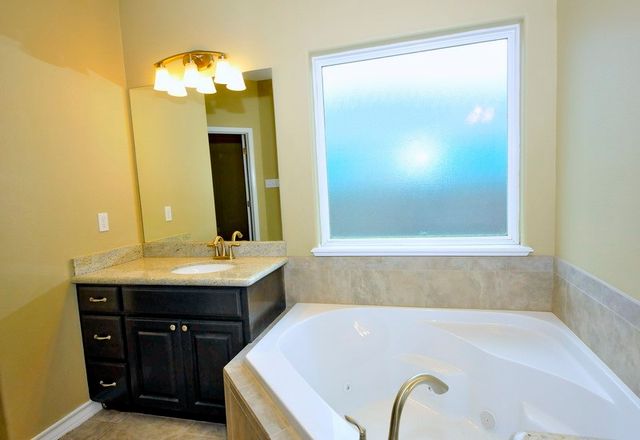 15609 ESCAPADE St, Corpus Christi, TX 78418